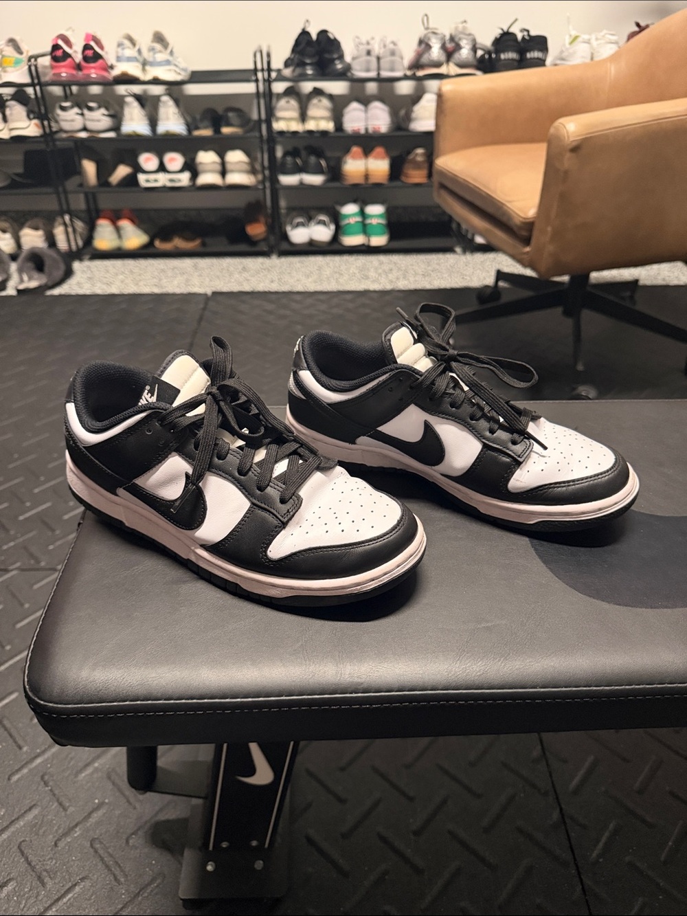 Nike Men’s Black and White Low-Top Sneakers - Classic Dunk Style